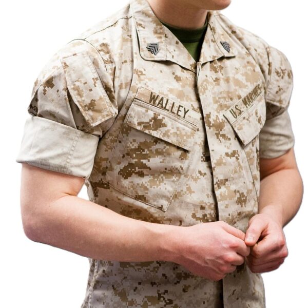 a US Marine in MCCUU Desert MARPAT blouse